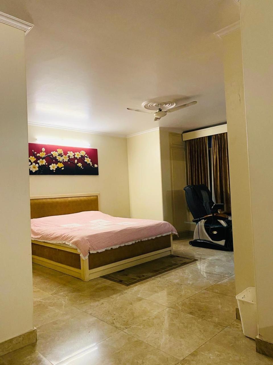 Hotel Mayur Deluxe Мератх Экстерьер фото